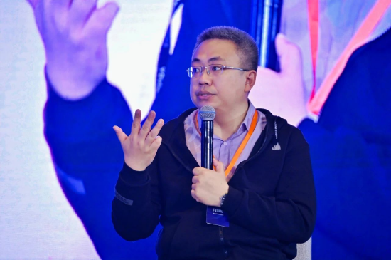 闫海伦：随着模型迭代	，AI应用不断拓展